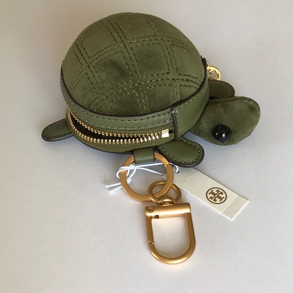 tory burch turtle bag